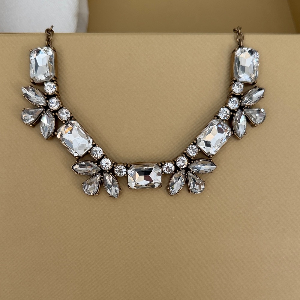 Sparkling Crystal Statement Necklace